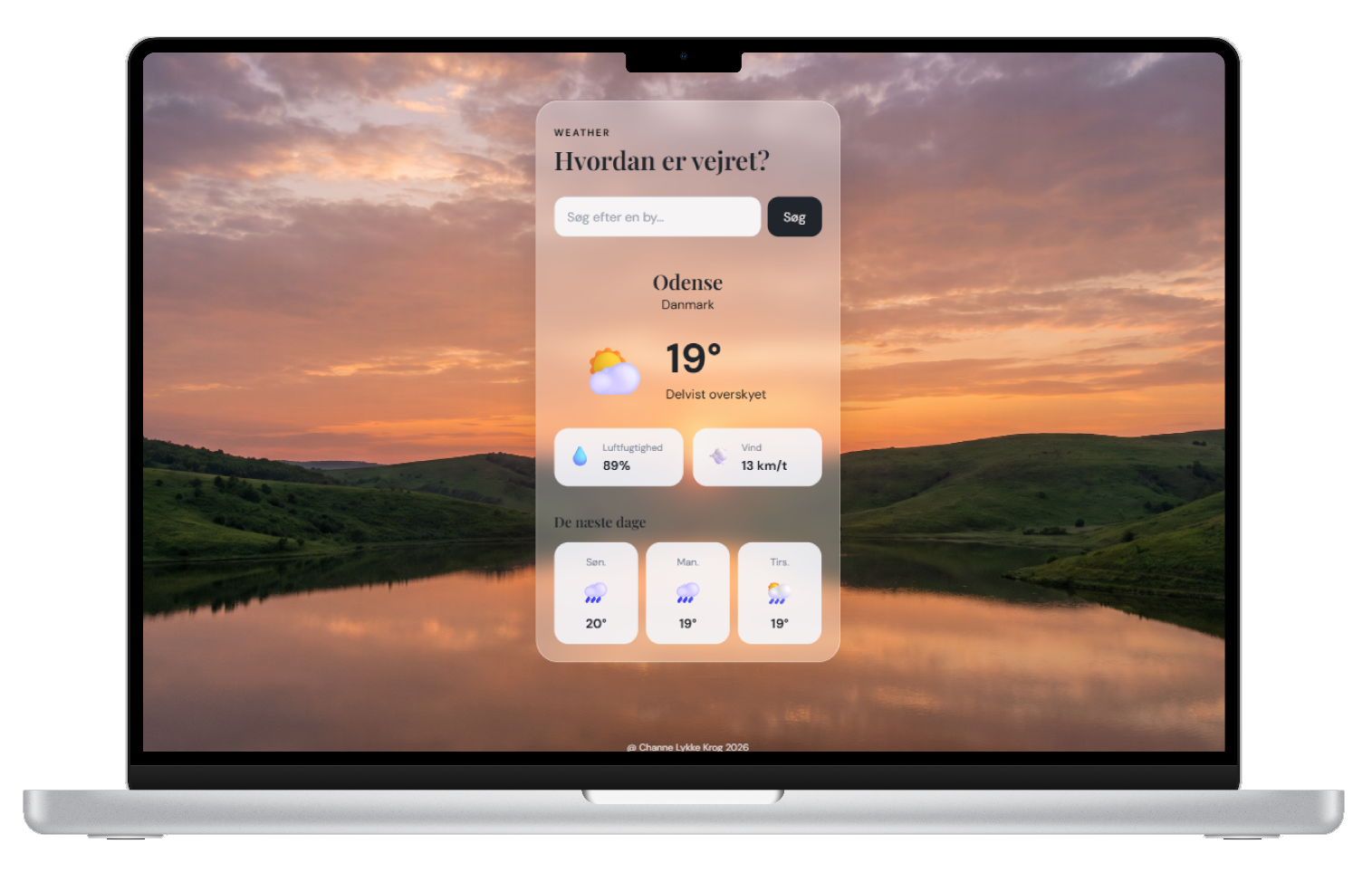 Weather App vist på en bærbar computer med vejrudsigt for Odense